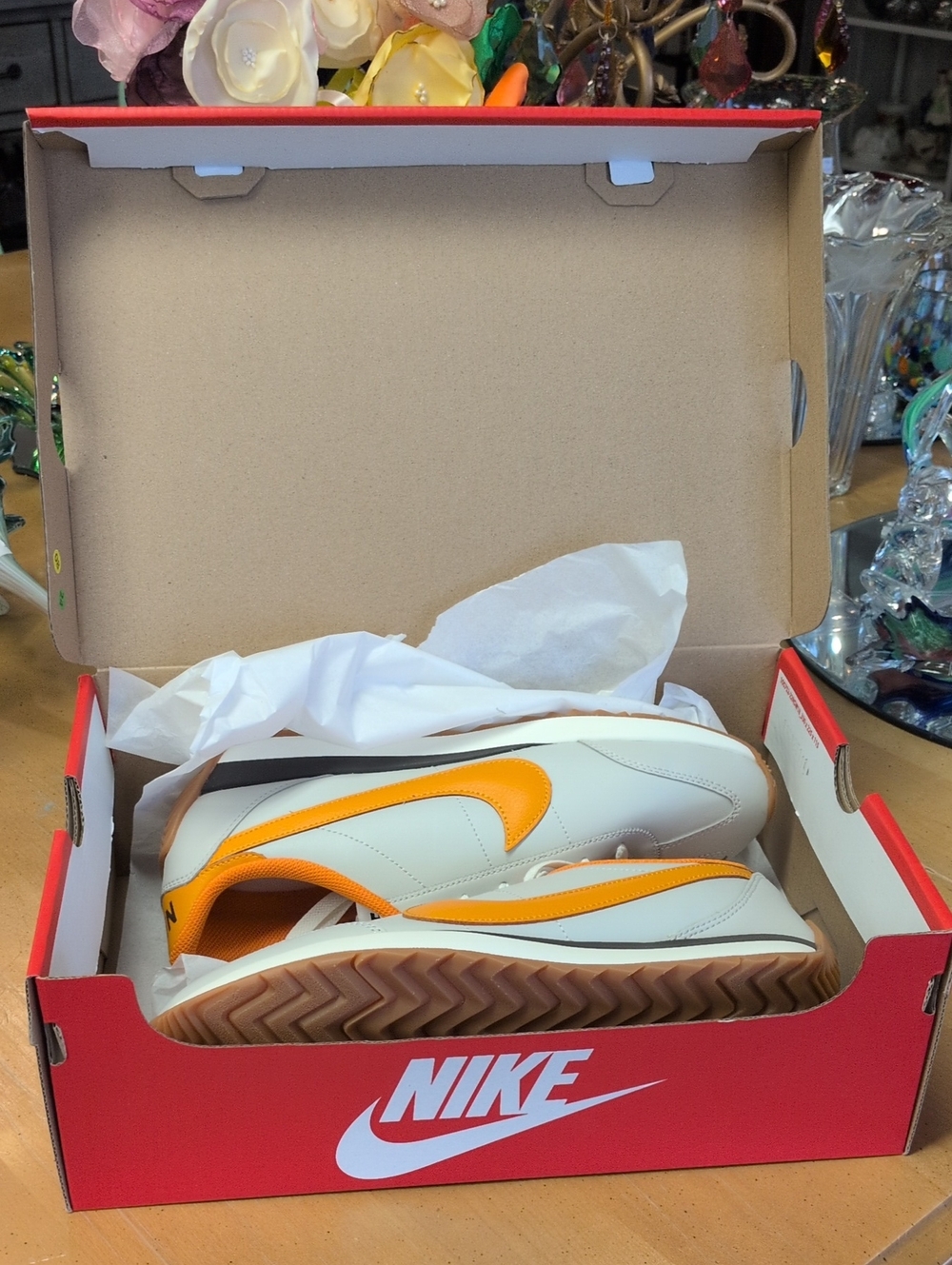 Nike Mens 9.5 Pacific LTR Light Bone/Bright Ceramic  Orange Swoosh NWT